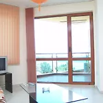 Апартхотел съни бей