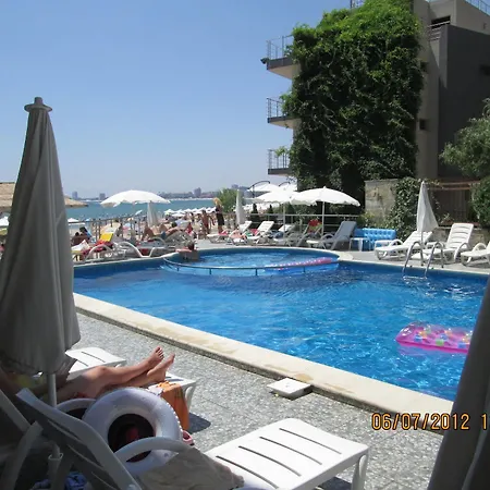 Sunny Bay Апарт-готель