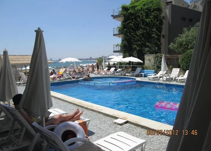 Sunny Bay Apartahotel