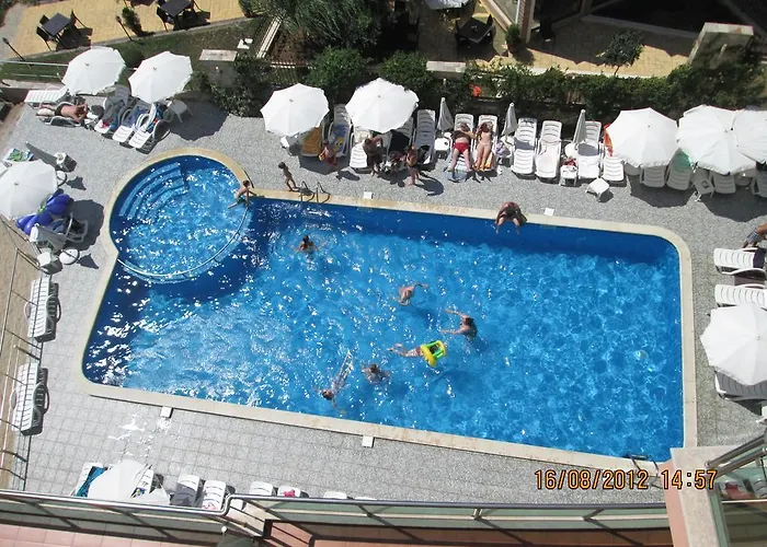 Sunny Bay Apartahotel